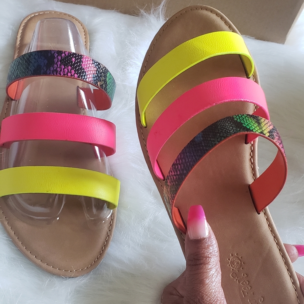 FLATS Sandals Brighten up